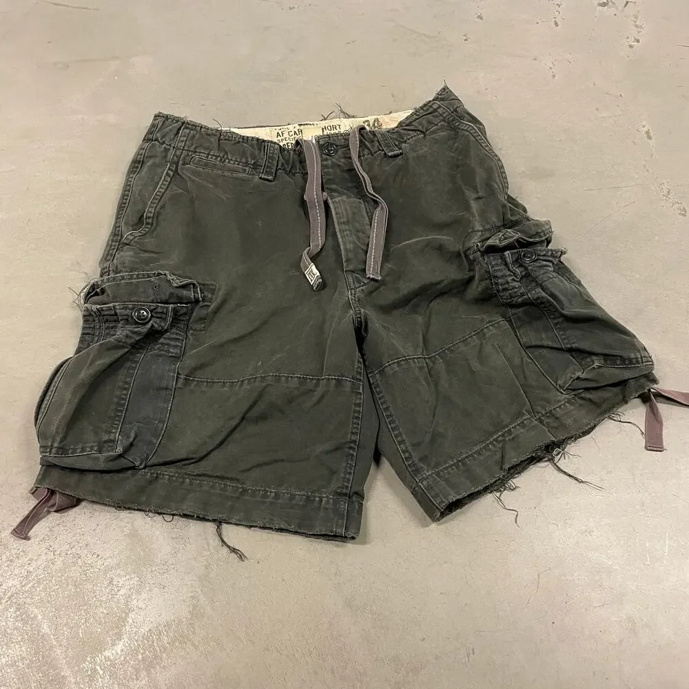 Baggy Y2K Abercrombie and Fitch cargo board shorts 34